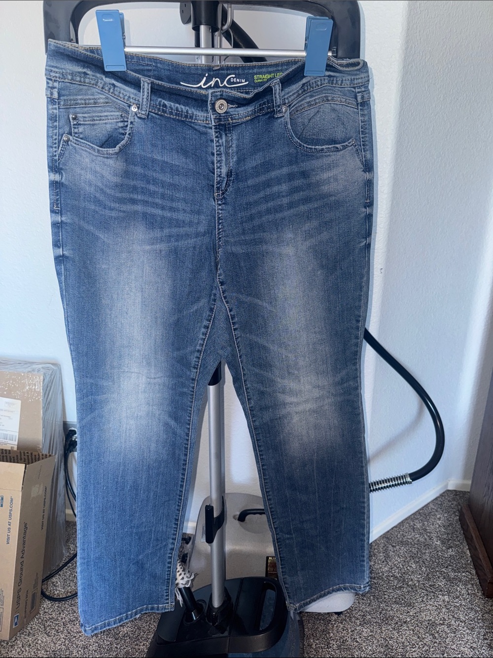 INC International Concepts Medium Blue Cropped Ankle Jeans
